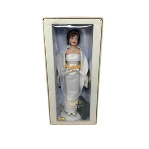 The Jackie Doll Jacqueline Kennedy White‎ Gown Collectible Doll Franklin Mint